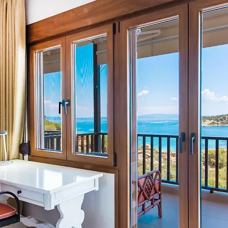 Apartment Nereus & Oceanus Beachfront Apartments, Lagonisi #feelslikehome