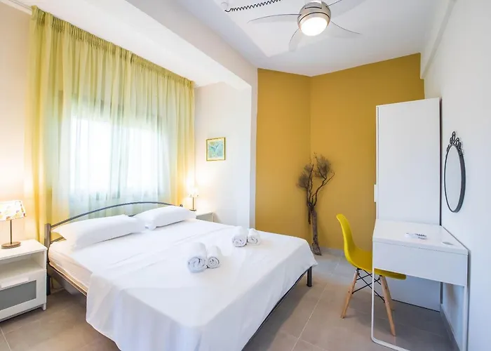 Nereus & Oceanus Beachfront Apartments, Lagonisi #feelslikehome * Ormos Panagias