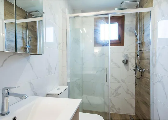 Nereus & Oceanus Beachfront Apartments, Lagonisi #feelslikehome Apartment Ormos Panagias