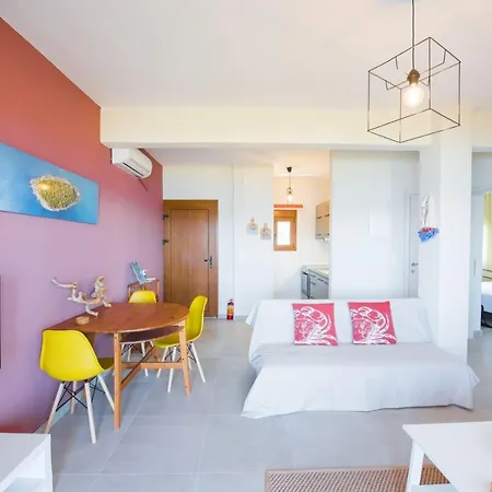 Nereus & Oceanus Beachfront Apartments, Lagonisi #feelslikehome Ормос-Панайяс