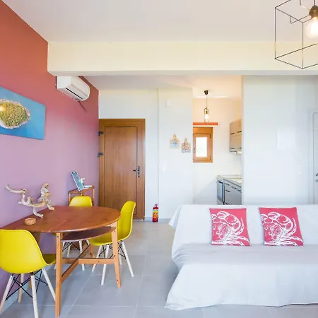 Διαμέρισμα Nereus & Oceanus Beachfront Apartments, Lagonisi #feelslikehome Όρμος Παναγιάς