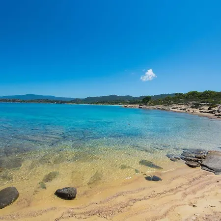 Nereus & Oceanus Beachfront Apartments, Lagonisi #feelslikehome * Ормос-Панайяс