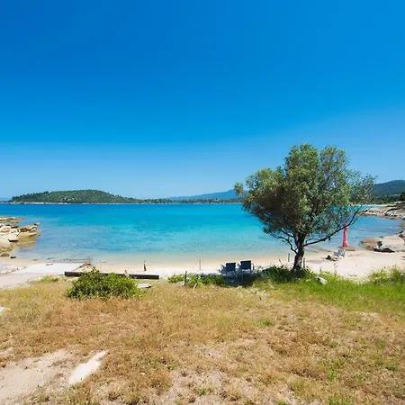 Nereus & Oceanus Beachfront Apartments, Lagonisi #feelslikehome *