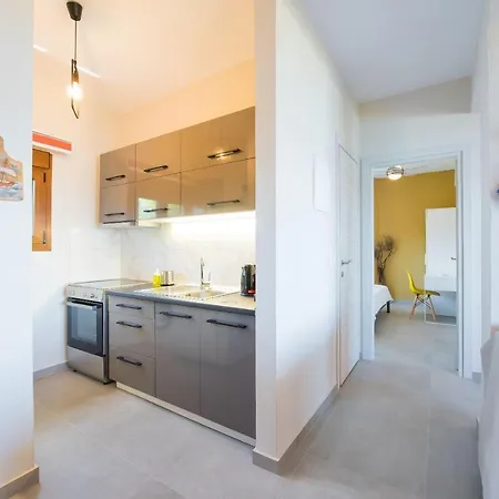 Nereus & Oceanus Beachfront Apartments, Lagonisi #feelslikehome * Ормос-Панайяс