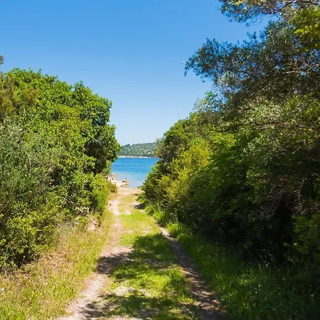 Апартаменты Nereus & Oceanus Beachfront Apartments, Lagonisi #feelslikehome *