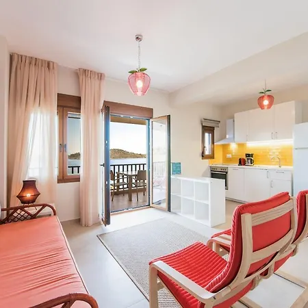 Nereus & Oceanus Beachfront Apartments, Lagonisi #feelslikehome * Ormos Panagias