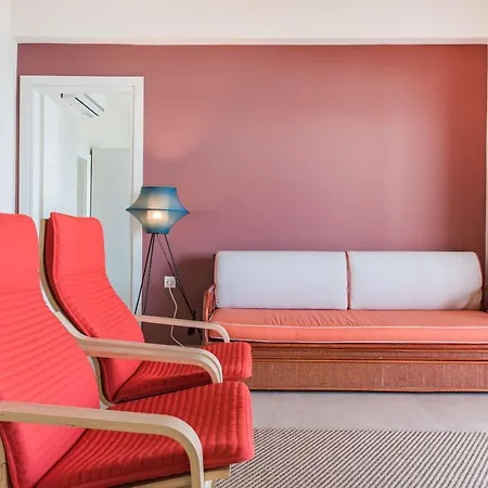 Nereus & Oceanus Beachfront Apartments, Lagonisi #feelslikehome אורמוס פנגיאס