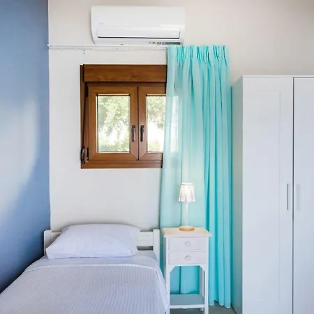 Nereus & Oceanus Beachfront Apartments, Lagonisi #feelslikehome דירה אורמוס פנגיאס