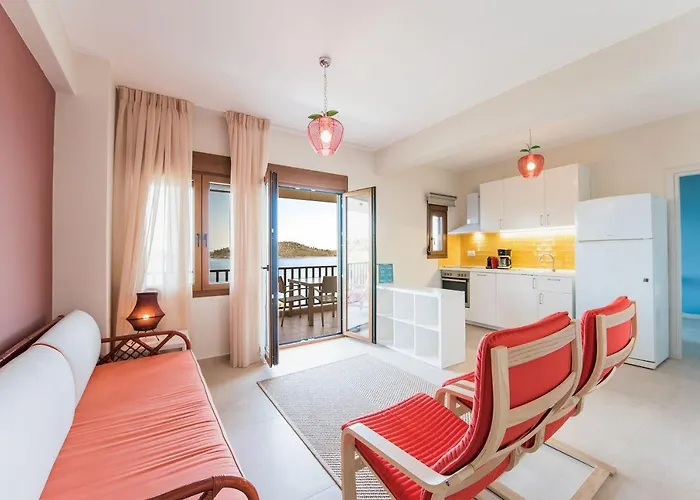 Nereus & Oceanus Beachfront Apartments, Lagonisi #feelslikehome * Ormos Panagias
