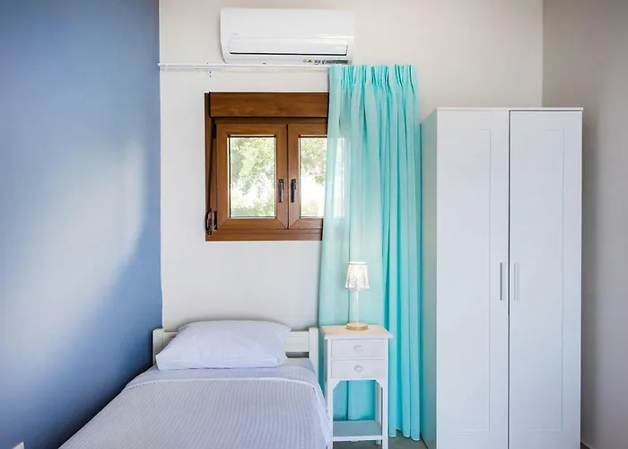 Nereus & Oceanus Beachfront Apartments, Lagonisi #feelslikehome Apartment Ormos Panagias